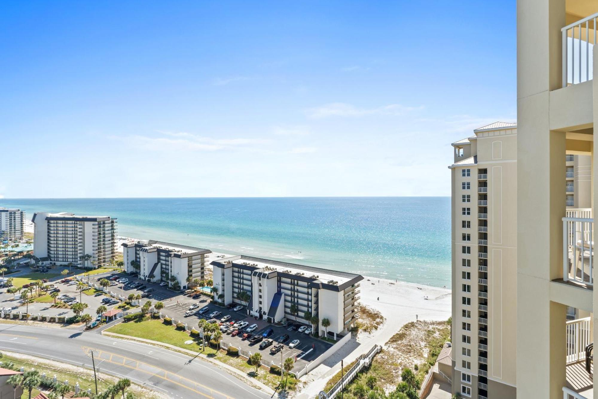 Grand Panama Beach Resort Pet Friendly Rentals By Panhandle Getaways Panama City Beach Room photo