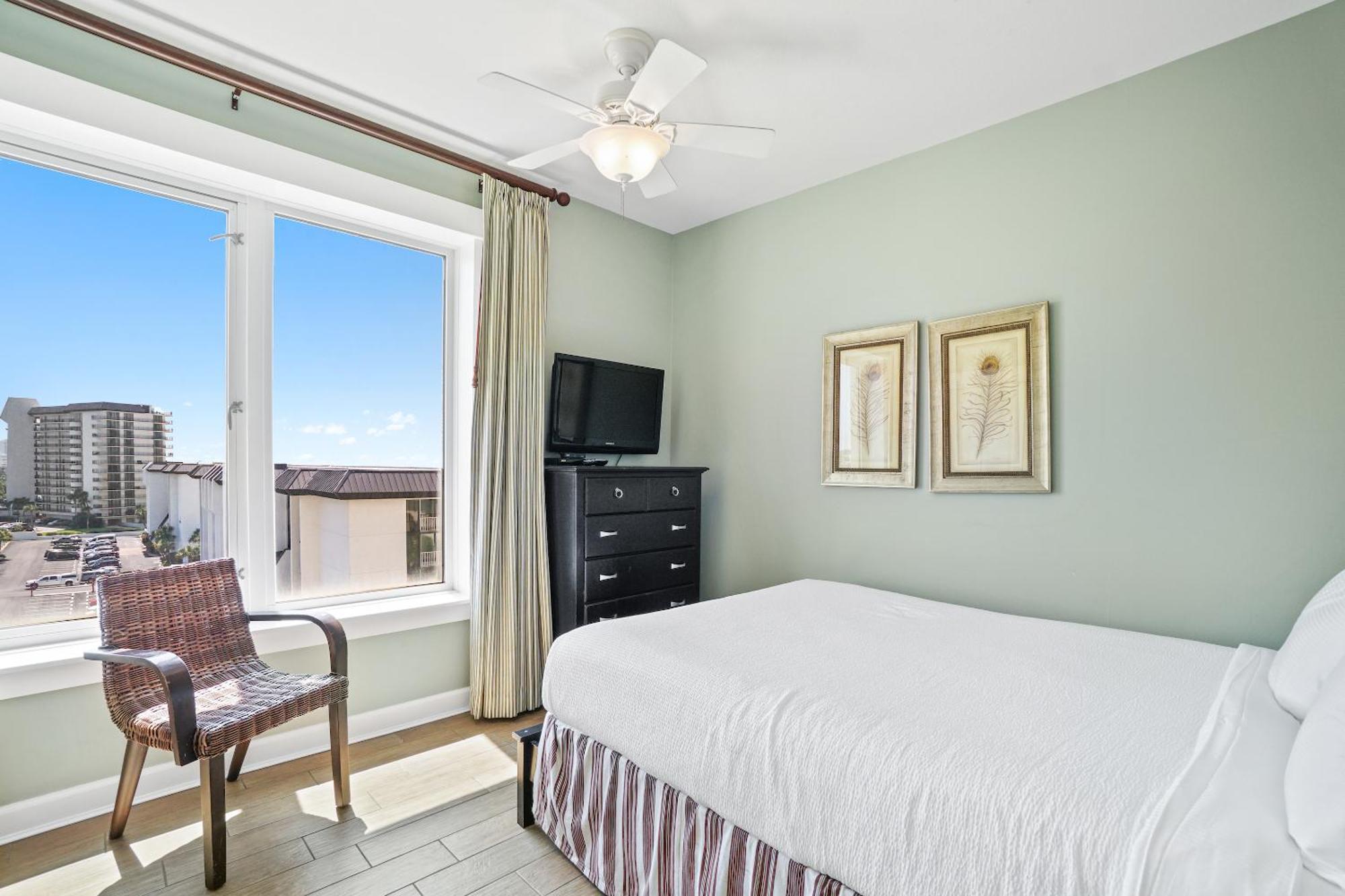 Grand Panama Beach Resort Pet Friendly Rentals By Panhandle Getaways Panama City Beach Room photo