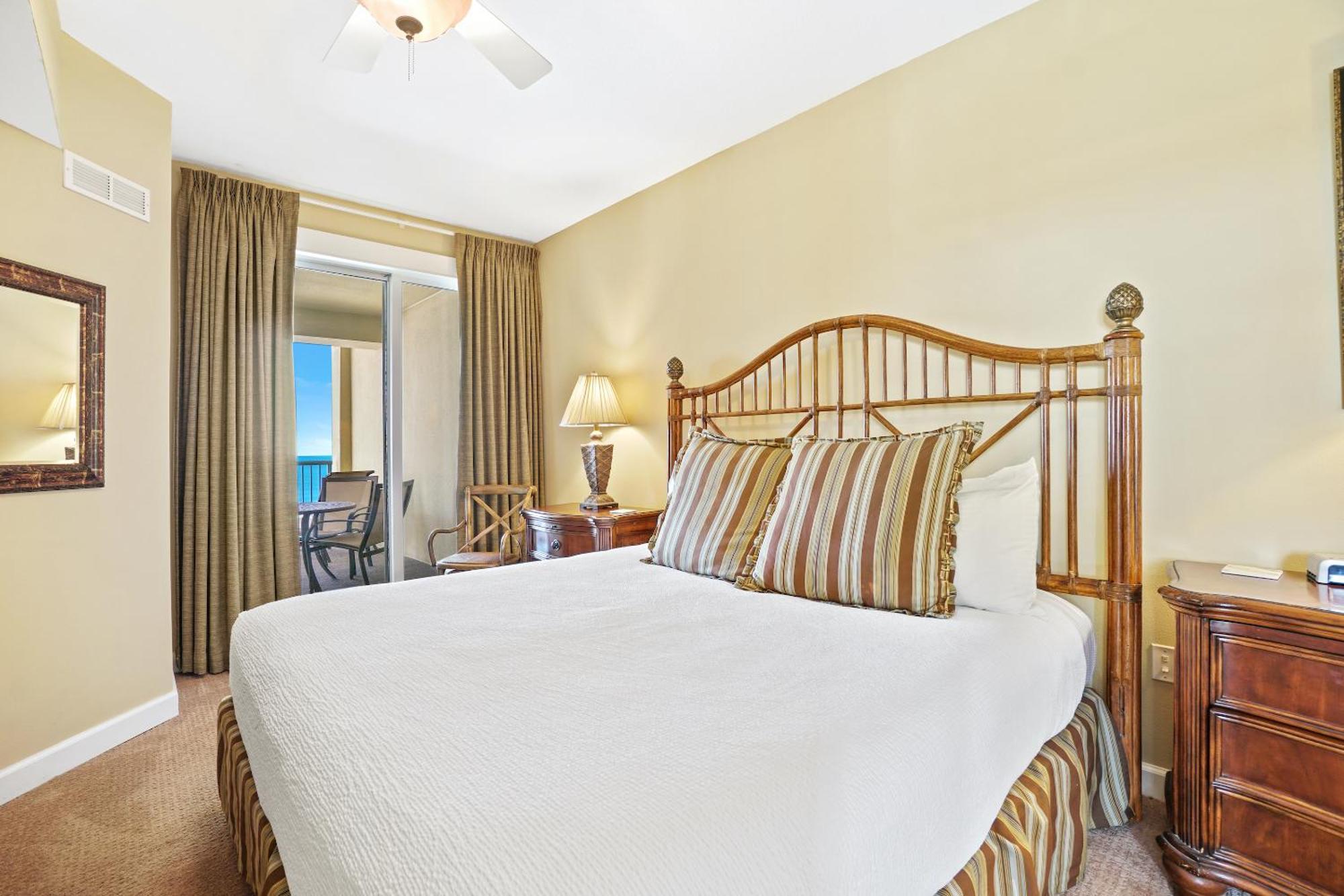 Grand Panama Beach Resort Pet Friendly Rentals By Panhandle Getaways Panama City Beach Room photo