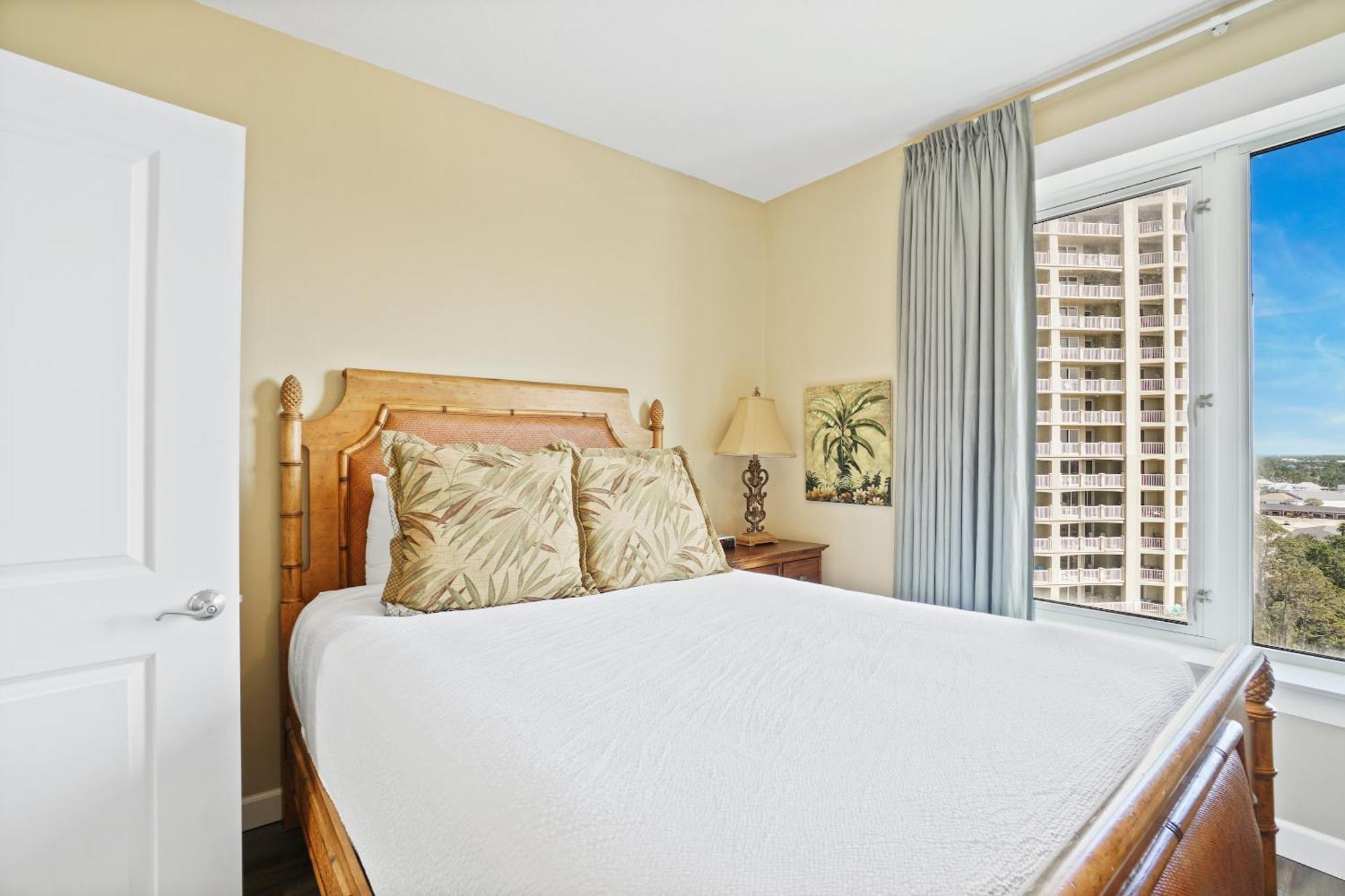 Grand Panama Beach Resort Pet Friendly Rentals By Panhandle Getaways Panama City Beach Room photo
